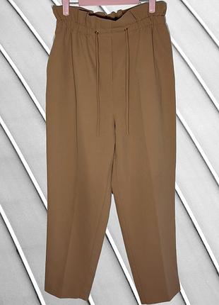 Женские брюки river island песочные, camel, зауженные, paper bag, высокая посадка, пояс на резинке с завязками, классические повседневные брюки