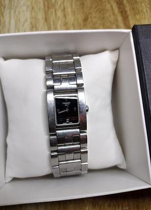 Женские часы tissot серия tissot lady t2 в красивом рабочем состоянии.