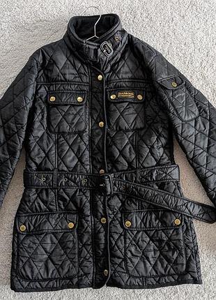 Жіноча стьобана куртка barbour international вінтаж