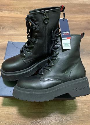 Нові шкіряні черевики tommy jeans tjw lace up boot chunky оригінал р. 41/27 см💙❤️