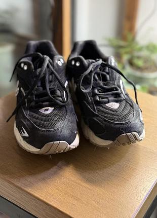 Кросівки new balance 725 black ml725bb, розмір 38, устілка 23,5 см, текстиль та синтетика