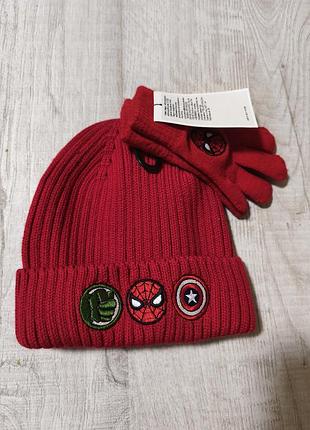 Комплект h&amp;m marvel шапка+рукавички