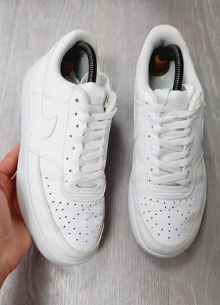 Женские кроссовки nike