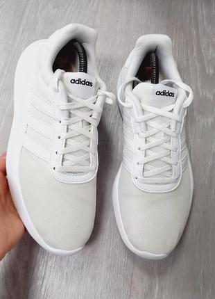 Фирменные кроссовки adidas