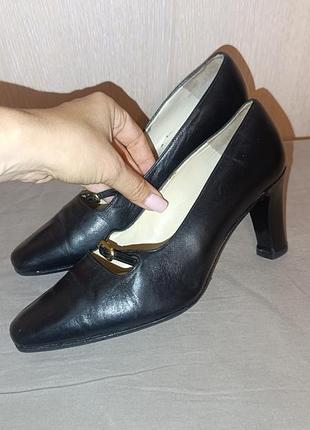 Классические кожаные туфли bally 5