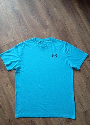 Брендовая футболка under armour.