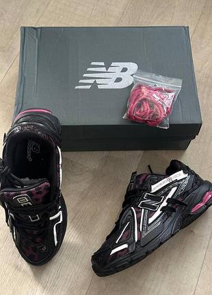Кросівки new balance 1906a чорні з рожевими акцентами