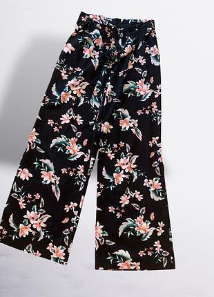 Р. 44-46/s-m женские черные цветочные широкие брюки (палаццо) h&m divided