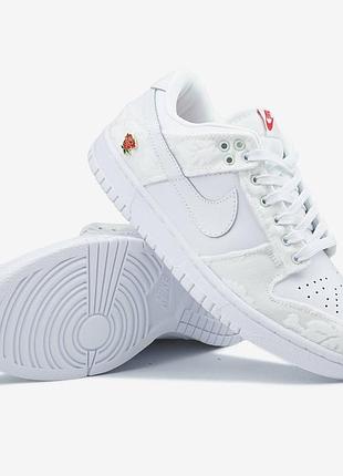 Nike dunk low give her flowers