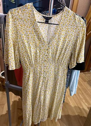 Коротка жіноча сукня forever 21 літня з квітковим принтом