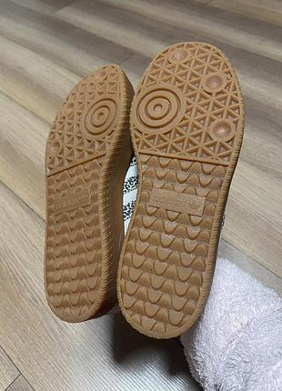 Кросівки від adidas samba 5