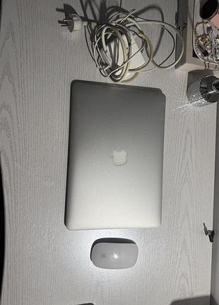 Продам apple macbook air 13" (mid 2013)