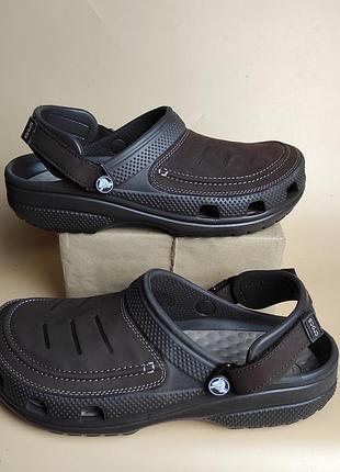 Чоловічі шльопанці шльопки crocs m9.
розмір 42 довжина устілки 27 см.