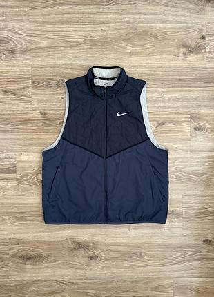 Nike synthetic-fill running vest жилетка спортивна on running