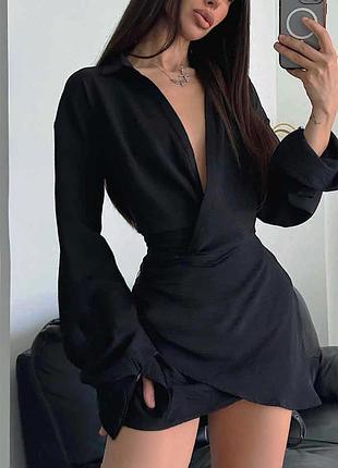 Розпродаж сукня prettylittlething текстурована ткана з глибоким вирізом