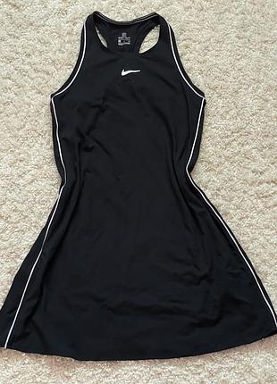 Коротка жіноча спортивна сукня nike dri-fit чорна