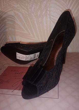 Продам жіночі ажурні туфлі jasper conran