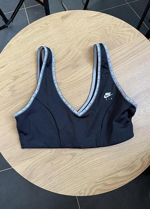 Жіночий спортивний топ nike air indy dri-fit чорний