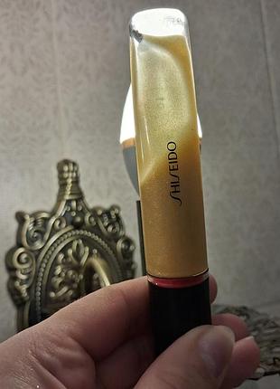 Блиск shiseido 2