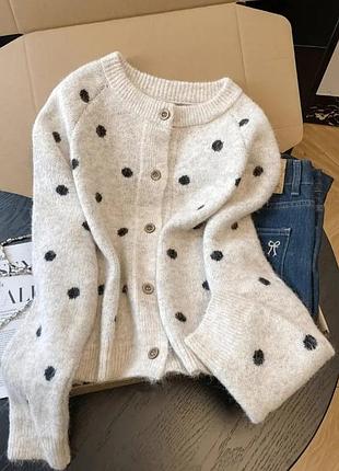 Плотный, мягенький, тёплый кардиган, кофта, р. xl, наш 46-50, бежевый чёрный