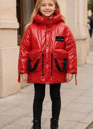 Яскраво-червона лакована дитяча демісезонна куртка ( у стилі moncler) рост 130