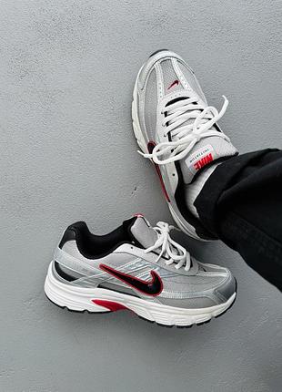 Nike initiator silver/red gore-tex