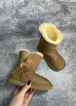 Оригінальні теплі шкіряні уги з хутром зима ugg