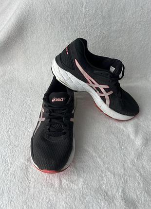Кросівки фірми asics 39 розміру за устілкою 24,5 см