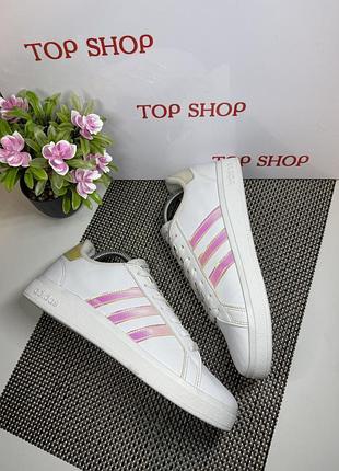 Оригінальні кросівки adidas 3