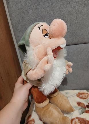 Игрушка мягкая disney дисней гном слиппи оригинал из мультика белоснежка и 7 гномов