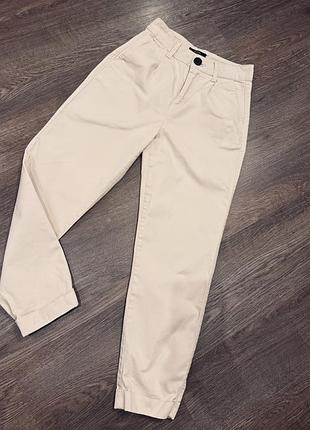 Штани  бежеві джогери  bershka s-xs