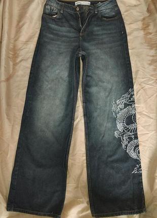 Джинси bershka з принтом дракона / wide leg / y2k (розмір eur 34 / xs)