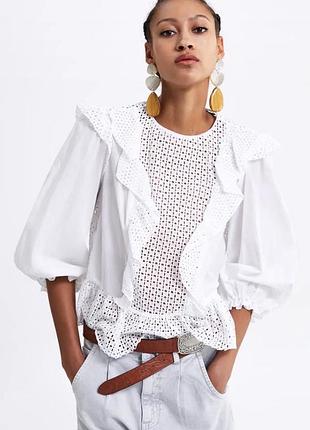 Стильна ошатна блуза від zara, s