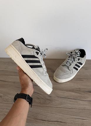 Кросівки замшеві adidas оригінал