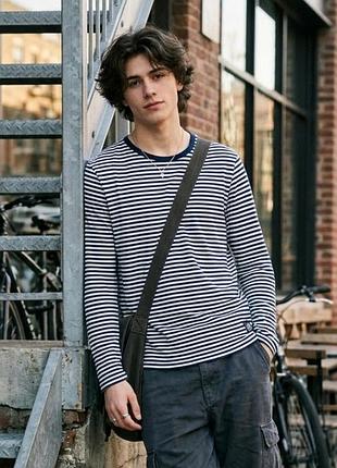 Лонгслів чоловічий jack & jones premium 🇩🇰 данія
|m|, 100% бавовняний трикотаж 💰договірна