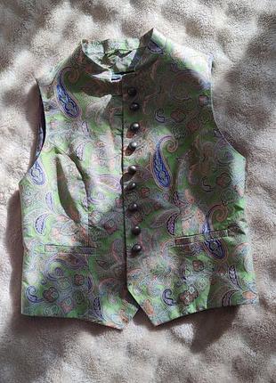 Винтажный шелковый жилет с узором пейсли (paisley) в идеальном состоянии.