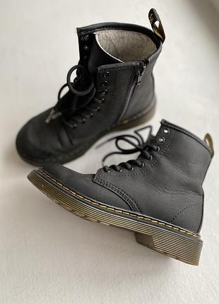 Демісезонні черевики dr. martens
