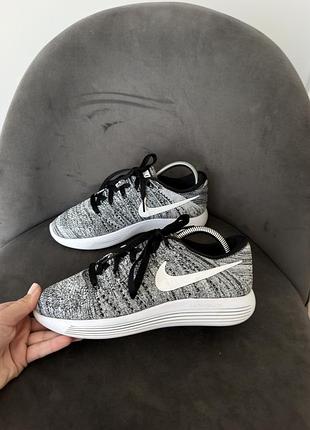 Кросівки жіночі, nike lunaepic (розмір 38) 24 см оригінал
