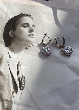 Сяючі сережки з серцями ✨