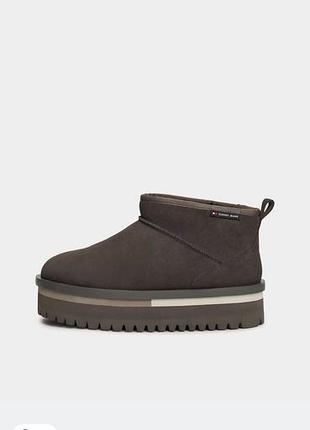 Ugg tommy hilfiger 9