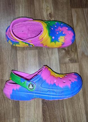 Утепленные шлепанцы crocs р.38