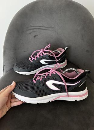 Кросівки чоловічі , kalenji run (розмір 42,5) 27,5 см