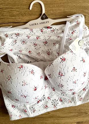 Оригінал! новий комплект спідня білизна (бюстгальтер / трусики) laura ashley eyelet lace longline bra & hipster set, (34с) 75 с / м, британія 🇬🇧