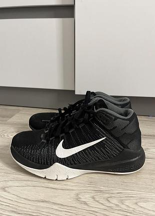 Жіночі кросівки nike