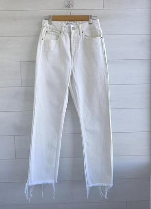 Прямі джинси primark eur 36 р. uk 8 р. необробленим краєм/молочні