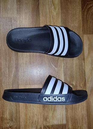 Шльопанці adidas р.39-40