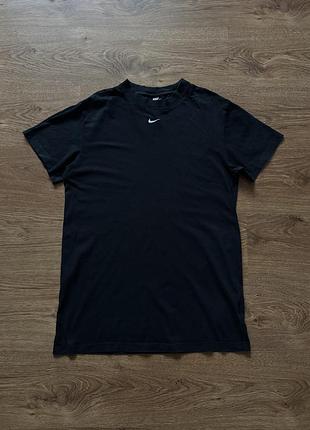 Чоловіча футболка nike чорна з логотипом, розмір s