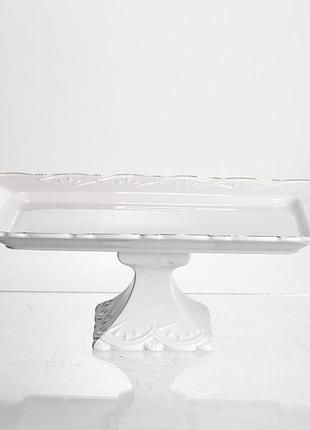 Тортовница на ножке white square 30.5*30.5 см фарфоровая квадратная yiwu 120-yh-hg061
