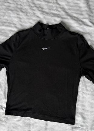 Спортивна футболка nike чорна