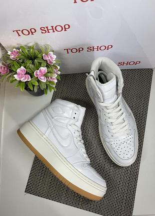Оригінальні кросівки високі шкіряні nike jordan